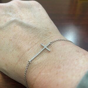 Elegant Silver Cross Bracelet